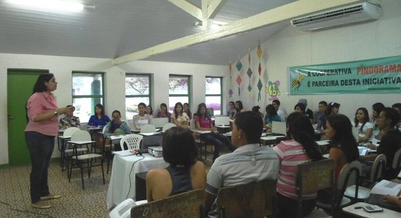 Na Pindorama, centro de treinamento capacita jovens para o cooperativismo