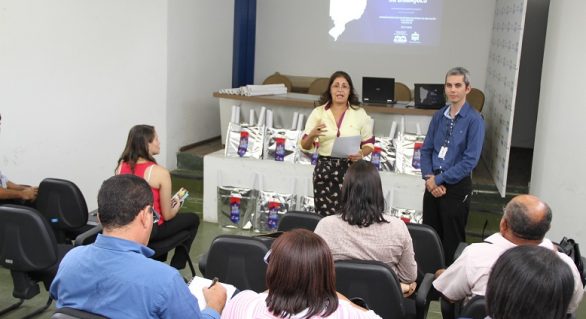 Parceria promove distribuição de três mil mapas de Alagoas para escolas estaduais