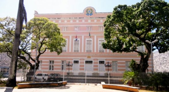 Assembleia Legislativa discute PEC de atualização da Constituição de Alagoas