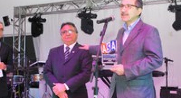 Secretário Luiz Otavio é premiado pela Associação dos Supermercados de Alagoas