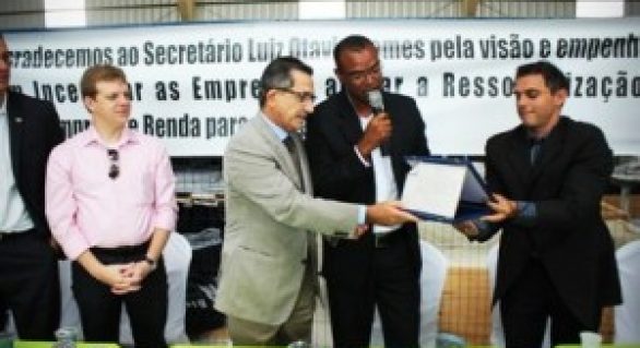 Empresários homenageiam secretário Luiz Otavio Gomes