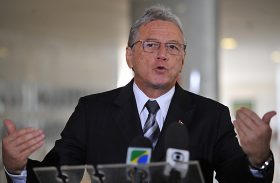 No comando do PSDB, Téo Vilela avisa que é candidato em 2018