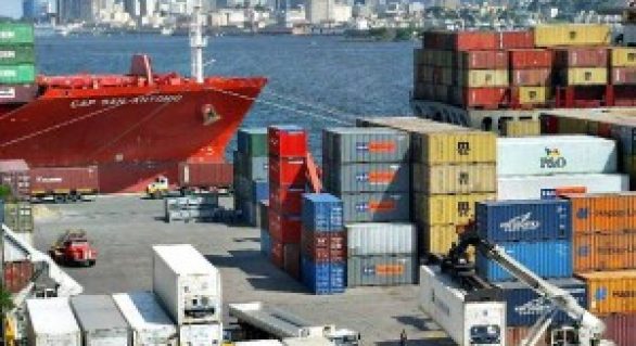 Balança comercial registra déficit de US$ 574 milhões no início do ano