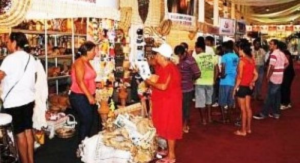 Desenvolve oferece atendimento na 8ª Feira dos Municípios Alagoanos