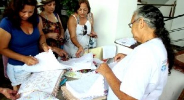 Artesãos alagoanos comercializam R$ 15 mil no primeiro mês do Café com Arte