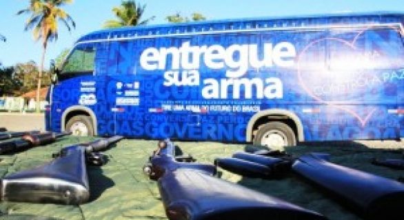 Alagoas e Pernambuco trocam experiências sobre desarmamento