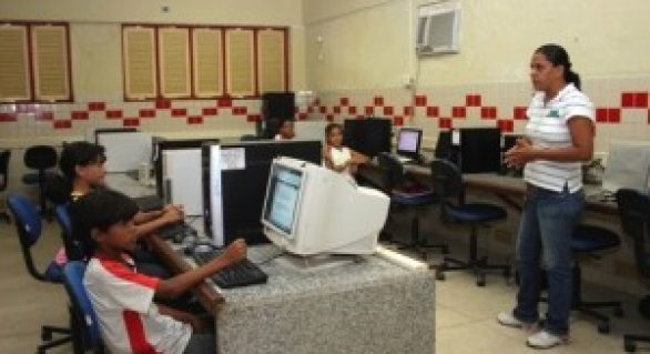 Estado implanta internet wi-fi em 153 escolas e vai distribuir 5 mil tablets