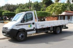 Agricultores de Branquinha e União dos Palmares recebem caminhões