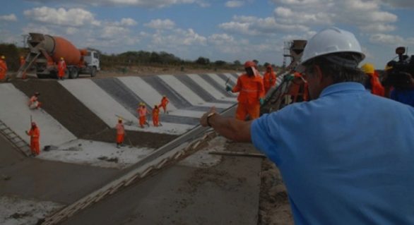 Governo Federal assegura recurso até o km 163 do Canal do Sertão