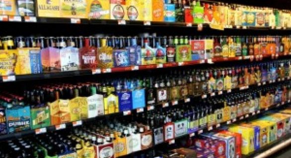 Pesquisa revela alta nos preços de bebidas e acessórios para o carnaval