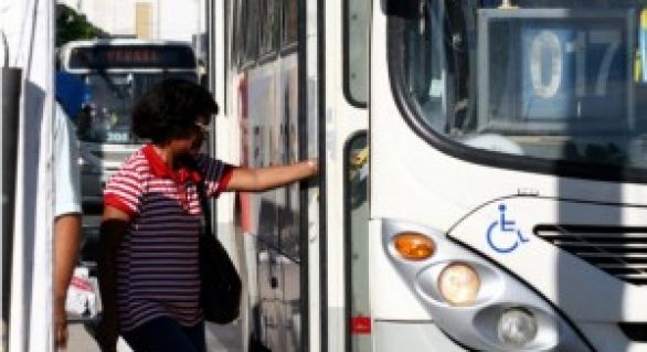 Decisão que reajustou tarifa de ônibus permanece inalterada