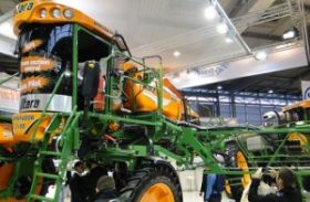 Faturamento da indústria de máquinas e implementos agrícolas teve queda em fevereiro