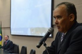 No Senado, ministro demostra otimismo sobre obras do São Francisco