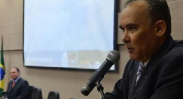 No Senado, ministro demostra otimismo sobre obras do São Francisco