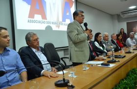 Em solenidade concorrida, Jorge Dantas assume oficialmente a presidência da AMA