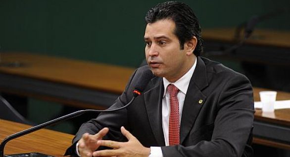Quintella vai comandar comissão para apurar denúncias na Petrobras