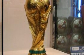 Troféu da Copa do Mundo de 2014 chega ao Brasil depois de rodar o mundo