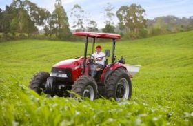 Dilma sanciona lei que dispensa tratores e máquinas agrícolas de emplacamento e licenciamento