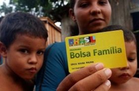 Bolsa Família complementa a renda de mais de 400 mil famílias em Alagoas