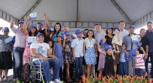 Governo Federal entrega 420 casas em Campo Alegre
