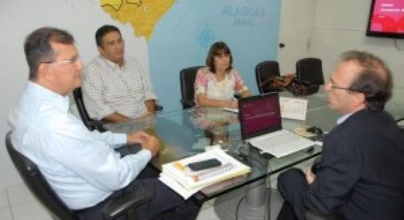 Alagoas e Espanha trocam experiências sobre consórcio de saúde