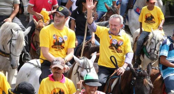 Em cavalgada, Biu diz que vai governar com prefeitos e sociedade