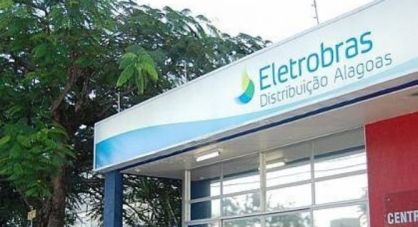 “Antes de privatizar Eletrobras, União deve pagar o que deve a Alagoas”, diz Renan Filho