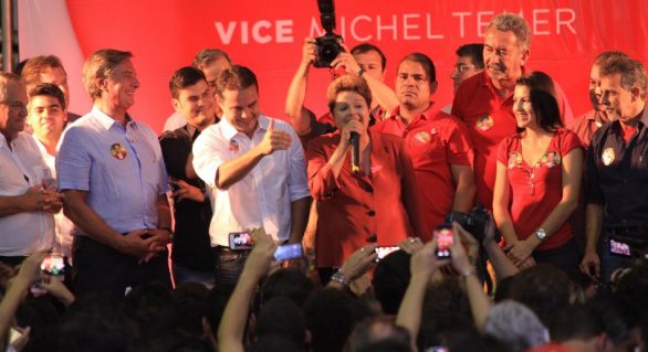 Ao lado de Collor e Renan Filho, Dilma pede fim da corrupção