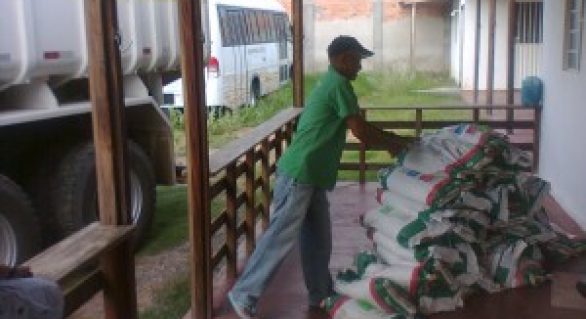 Agricultores de Delmiro Gouveia recebem apoio para desenvolvimento econômico