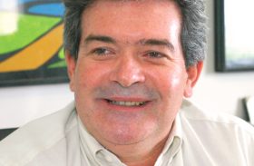 Renan Filho confirma Álvaro Vasconcelos na secretaria Agricultura
