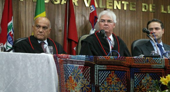 Sérgio Jucá é empossado no cargo de procurador-geral de Justiça