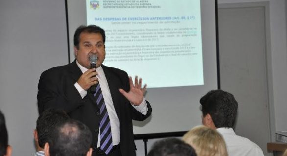 Santoro esclarece decreto de execução orçamentária para gestores financeiros