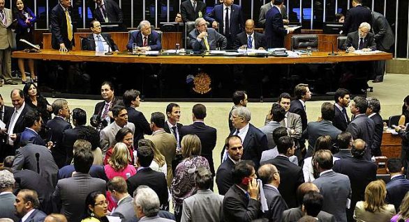 Câmara dos Deputados aprova regulamentação das terceirizações