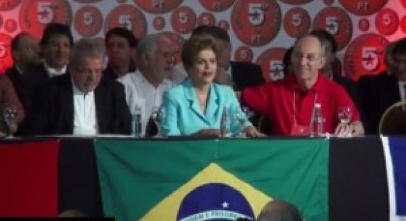 Em congresso do PT, Dilma defende ajuste fiscal e pede apoio de militantes