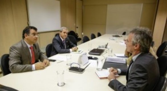 CNA discute com Ministério da Fazenda dívidas de crédito rural da região Nordeste