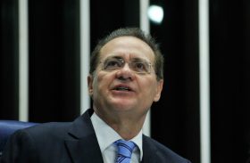 Renan defende teto para contribuições de campanha para que ‘candidato não tenha dono’