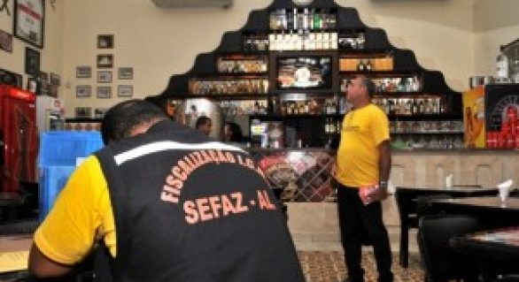 Sefaz fiscaliza estabelecimentos em bairros da parte baixa de Maceió
