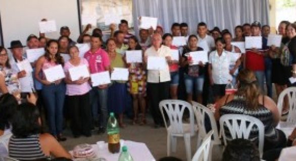 Programa Brasil Alfabetizado forma mais de 900 pessoas no Alto Sertão