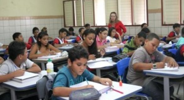 Alagoas discute currículo da Educação Básica em Seminário Estadual