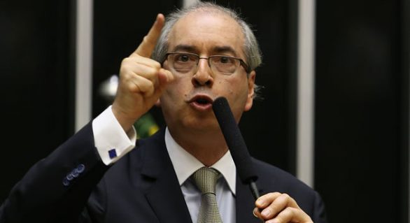 Apenas 4 deputados federais de Alagoas declaram voto contra Eduardo Cunha