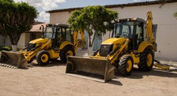 Prefeitura de Delmiro Gouveia adquire equipamentos para auxiliar produtores