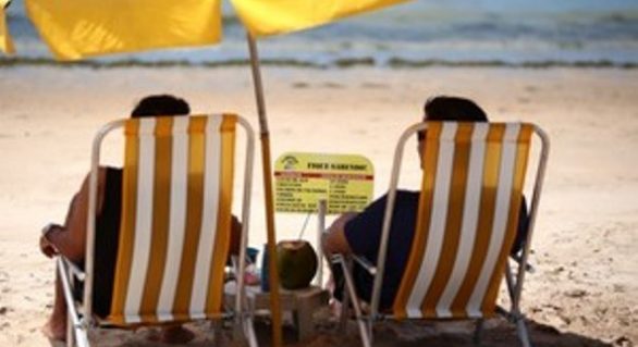 Procon-AL averigua prática de “vantagem excessiva” nas praias de Maceió