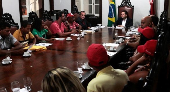Renan Filho garante apoio aos movimentos sociais da reforma agrária