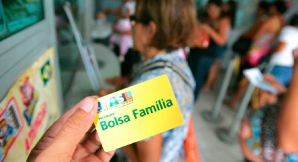 Bolsa Família passa por reajuste e sobe para R$ 176