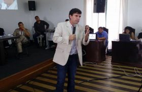 Candidatos de oposição ensaiam aliança contra reeleição do atual prefeito de Penedo