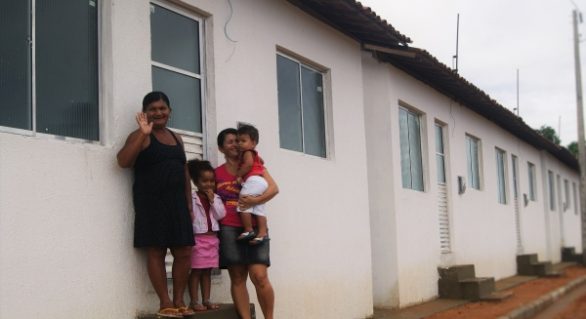 Famílias de Limoeiro de Anadia realizam o sonho da casa própria