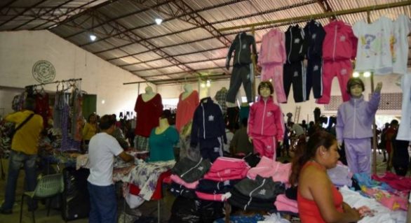Fiscalização da Sefaz coíbe atuação irregular de feira em bairro de Maceió