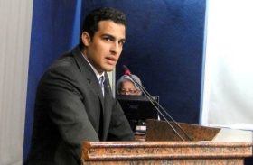 Em “medida pedagógica” Rui Palmeira exonera cargos de Galba Neto na prefeitura