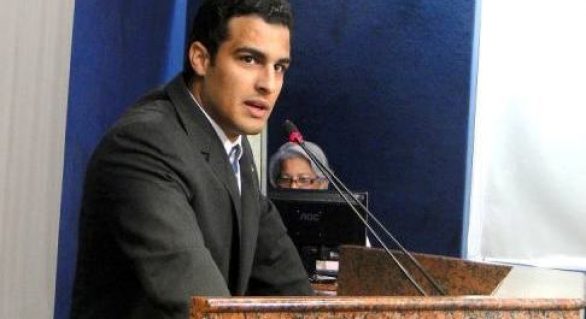 Em “medida pedagógica” Rui Palmeira exonera cargos de Galba Neto na prefeitura