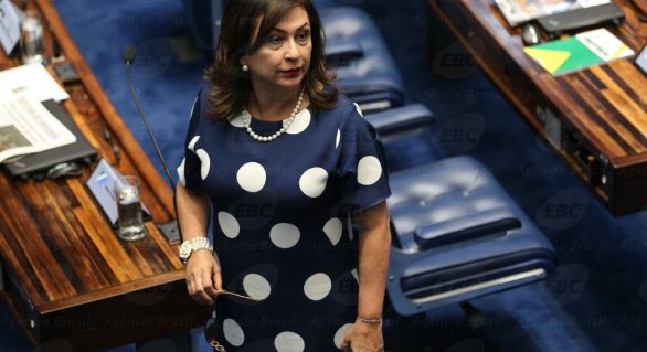 Após impeachment, Kátia Abreu diz estar com consciência tranquila
